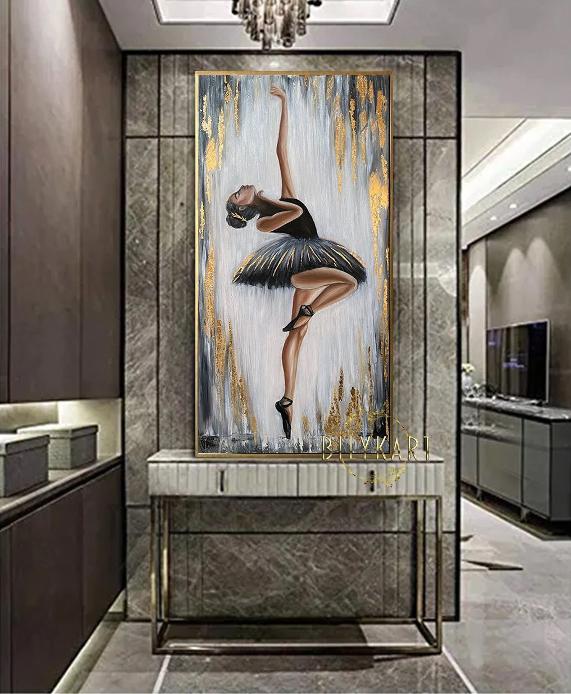 Art moderne femme élégante avec touche feuilles d'or v2