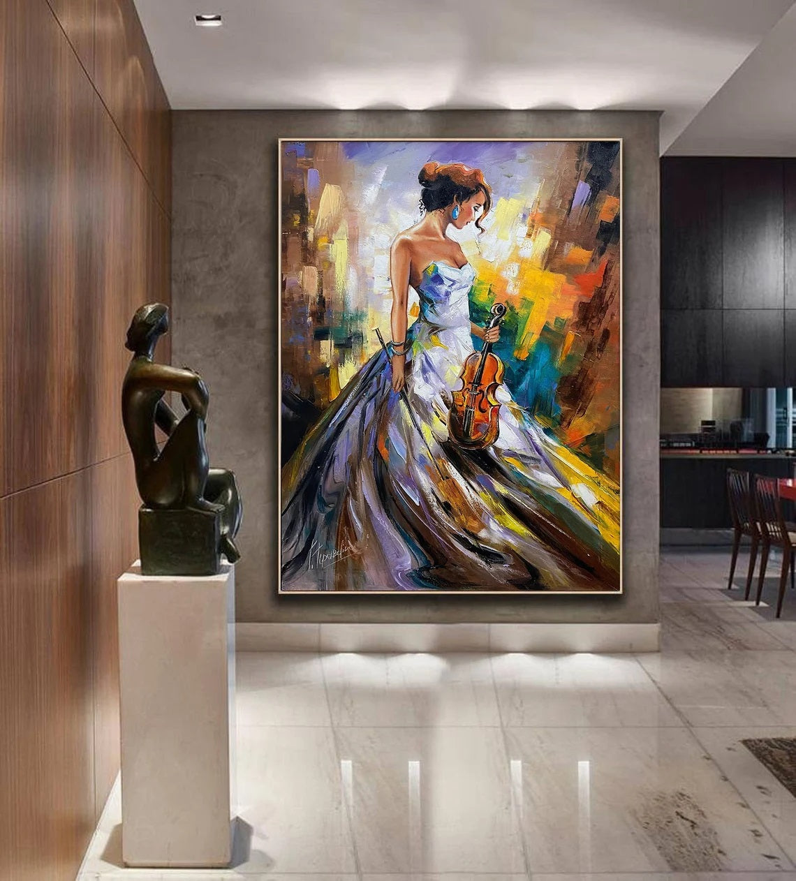 Art moderne femme élégante avec touche feuilles d'or v6